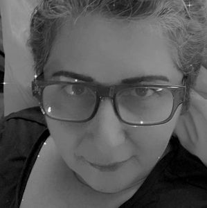 Meet your Posher, Roya